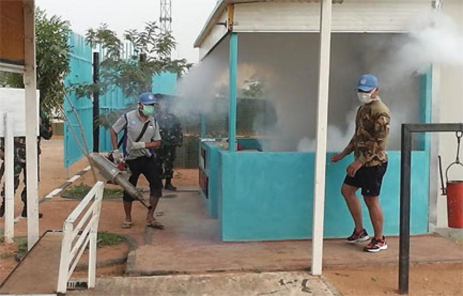 Tim Kesehatan Satgas Unamid Laksanakan Fogging di Markas Indobatt-03