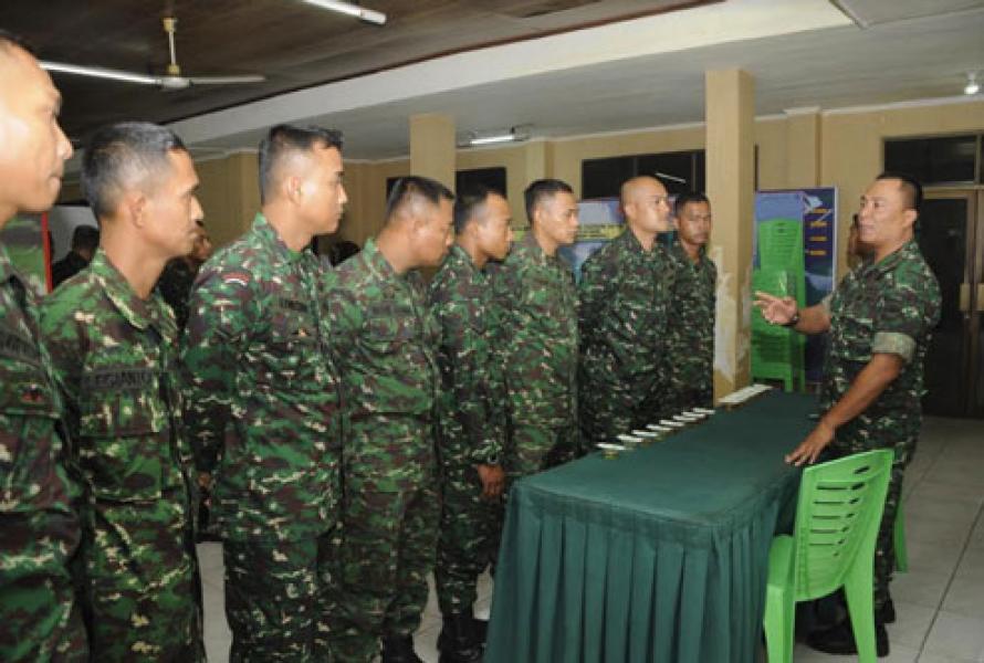 Anggota Korem 031/WB Laksanakan Tes Urine, Seluruhnya Negatif