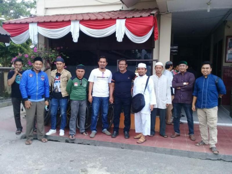 Datangi Polres, DPD FPI Inhil dan Persatuan Alumni 212 Laporkan Akun FB Oyonk Maldini