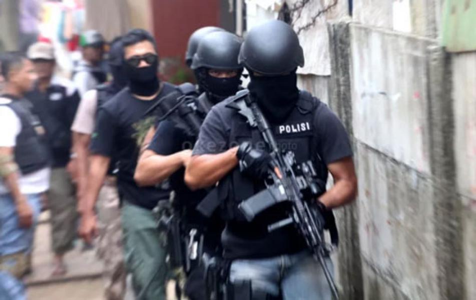 Densus 88 Tangkap Pelempar Bom Panci ke Polres Indramayu