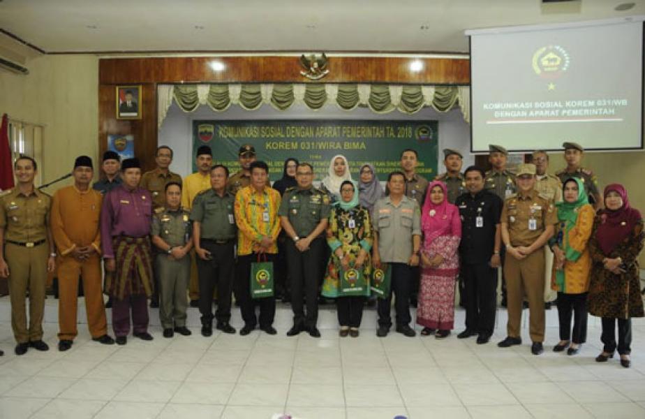Gelar Komsos dengan Aparat Pemerintah, Kasiter Korem 031/WB Harapkan Kerjasama Solid