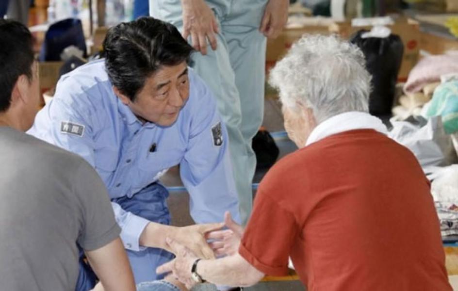 Jumlah Korban Banjir Jepang Capai 176 Jiwa, PM Abe Kunjungi Pusat Evakuasi