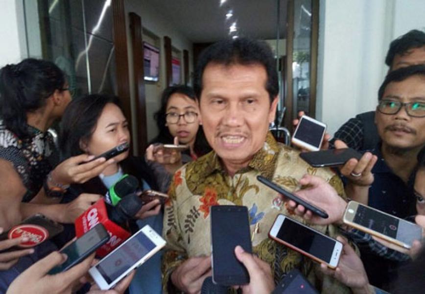 Menpan-RB Minta Honorer Ikut CPNS 2018, Tapi Usia di Bawah 35 Tahun