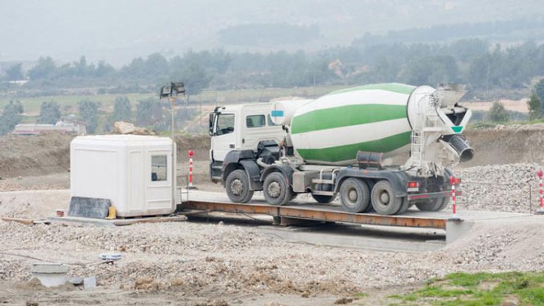 Menyerahkan Jembatan Timbang ke Swasta, Siapa Untung?