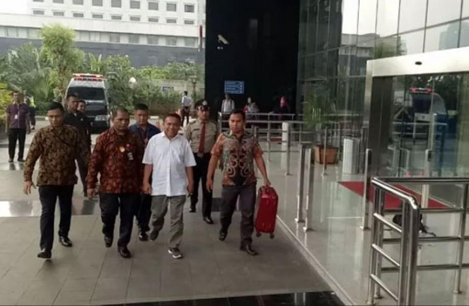 OTT di Aceh, 4 Orang Dibawa ke KPK Termasuk Gubernur dan Bupati Bener Meriah
