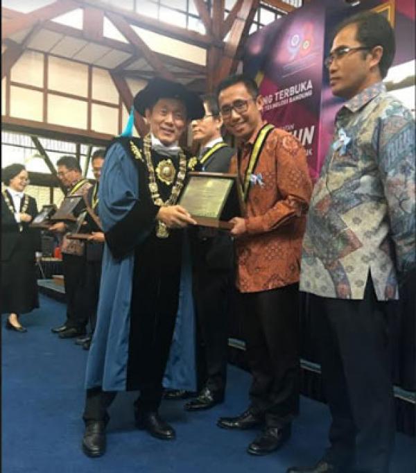 PT Chevron Terima Penghargaan Tertinggi dari ITB