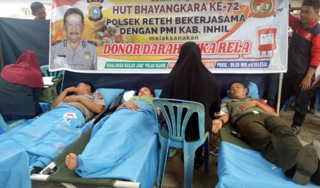 Peringati Hari Bhayangkara, TNI dan Persit koramil 07/Reteh Turut Donor Darah