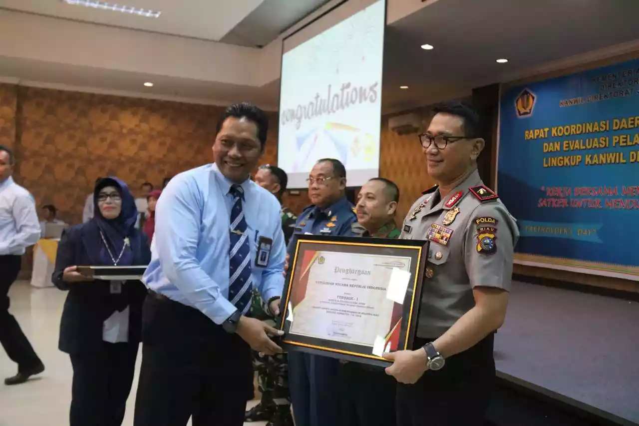 Polda Riau Raih Penghargaan Peringkat I Dalam Tata Kelola Keuangan APBN