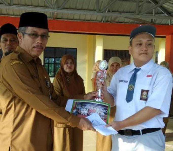 Siswa SMAN 3 Pekanbaru Raih Juara II FLS2N Tingkat Provinsi