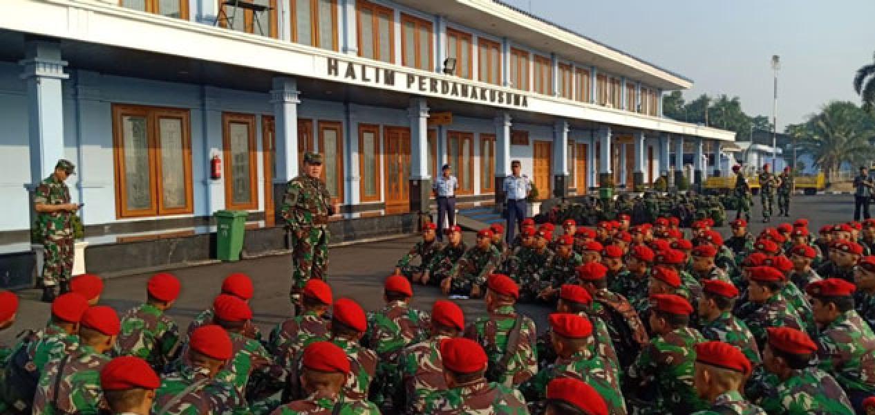 TNI Kerahkan 142 Prajurit Kopassus ke Gunung Rinjani