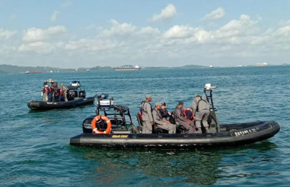 Bakamla dan USCG Lakukan Pencarian dan Pertolongan Korban Di Laut