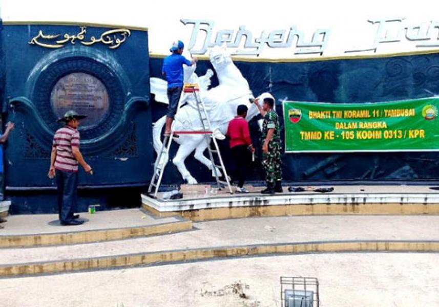 Dukung TMMD Ke 105 Kodim 0313/KPR, Babinsa Koramil 11 Tambusai Goro