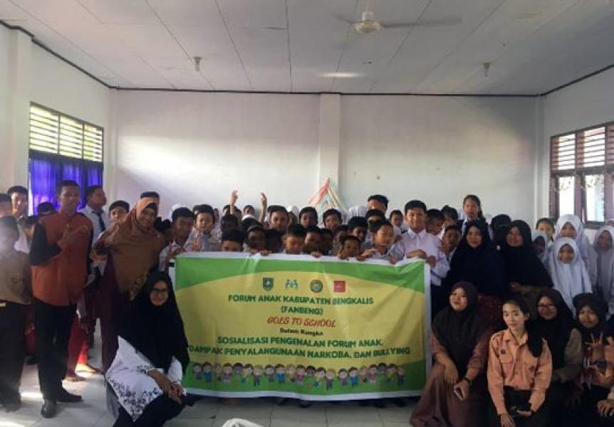 Fanbeng dan Fanban gelar program Goes To School