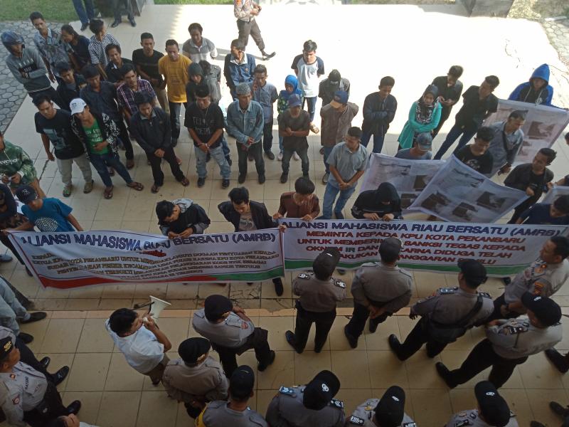 Kasus Dugaan Suap Ketua KPPS, AMRB Minta KPU Kota Pekanbaru Diskualifikasikan Noviwaldi Jusman