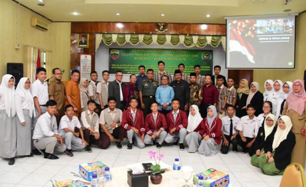 Korem 031/WB Gelar Pembinaan Komsos Cegah Tangkal Radikalisme