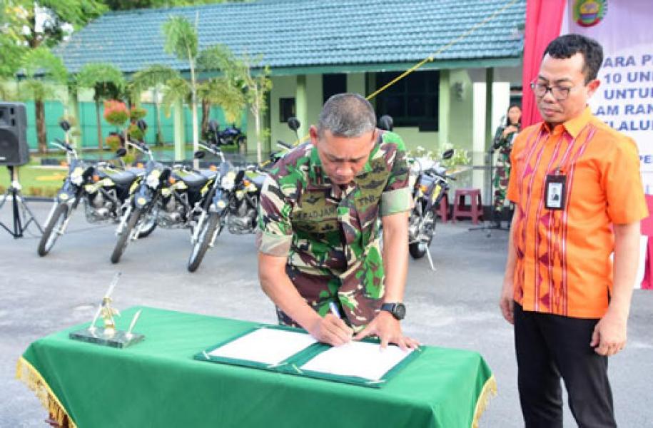 Korem 031/WB Terima Bantuan 10 Unit Sepeda Motor Dari Bank BNI