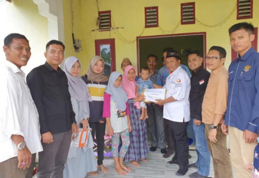 Lagi, Bawaslu Santuni Pengawas Pemilu yang Meninggal di Meranti
