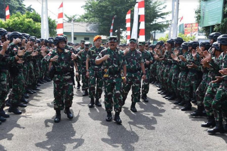 Panglima TNI: Prajurit di Perbatasan Harus Menyatu dengan Rakyat