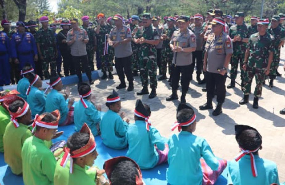 Panglima TNI Tinjau Prajurit Yang Bertugas di Pulau Nipah