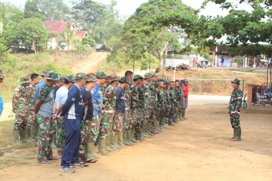 Pasiter Kodim 0313/KPR Pimpin Apel Pagi Satgas TMMD Ke 104 di Lokasi Desa Balung