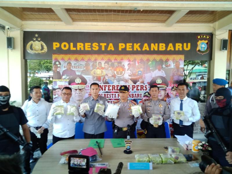 Polisi Gagalkan Peredaran 12 Kg Lebih Sabu Dari Kurir Asal Banjarmasin