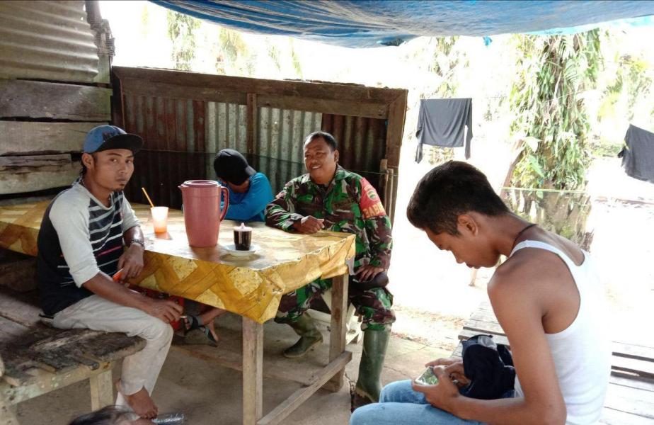Sukseskan TMMD ke 105 Kodim 0313/KPR, Babinsa Simpang Kanan Koramil 13/Rokan lV Koto Blusukan Lagi