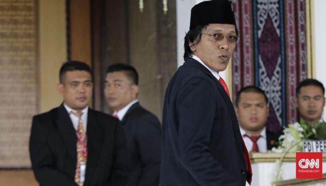 Adian Napitupulu: Semua Komisaris dan Direksi BUMN Titipan