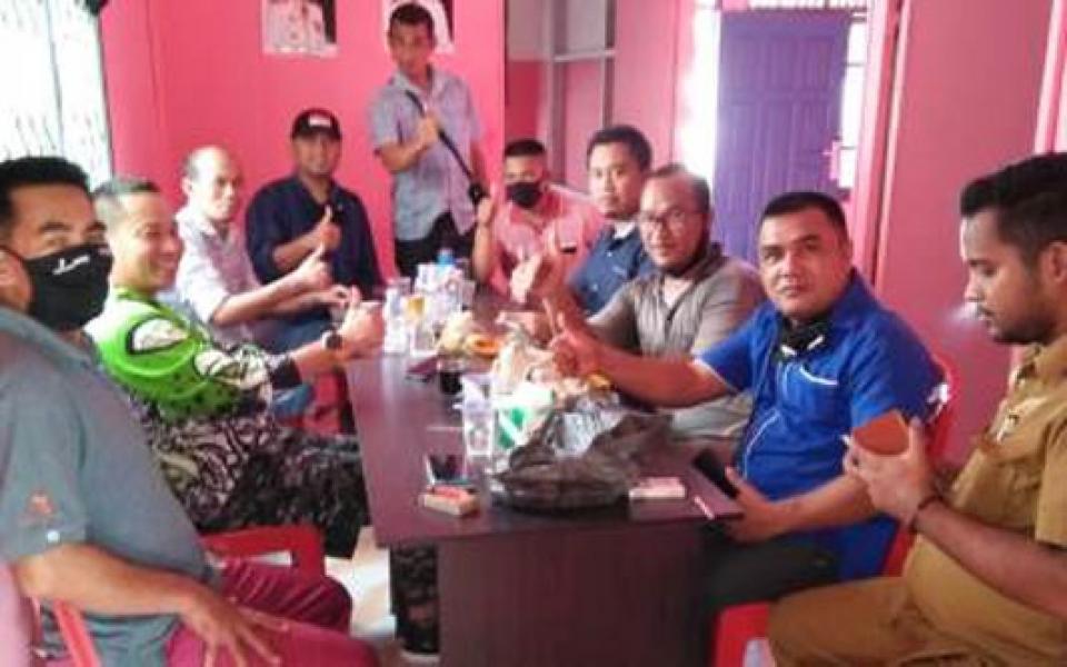 Anggota DPRD Siak Indra Gunawan Silaturahmi ke Kantor IW-SPS Sungai Apit