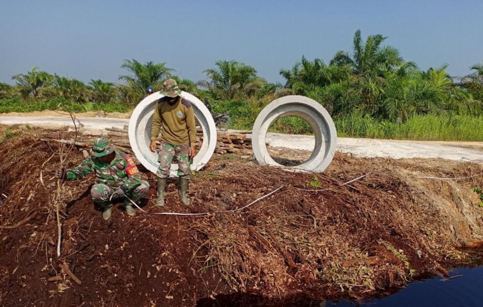 Anggota Koramil 07/Kampar, Karya Bakti Pasang Gorong-Gorong