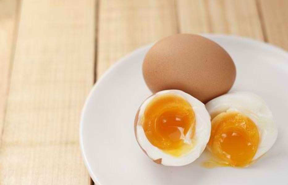 Bolehkah Ibu Hamil Makan Telur Setengah Matang?