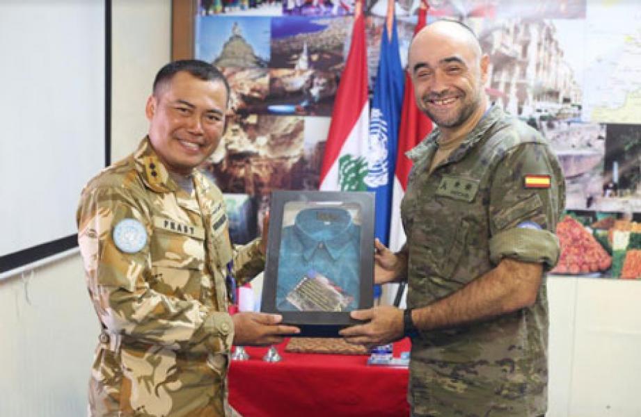 Dansatgas Indobatt Sambut Kunjungan Komandan Spanbatt ke Markas Indobatt