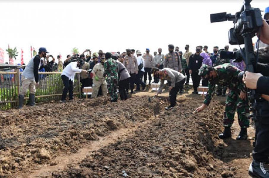 Dukung Ketahanan Pangan Nasional, TNI-Polri Luncurkan Program Kampung Tangguh Nusantara