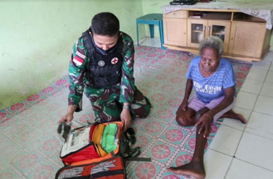 Peduli Kesehatan Masyarakat, Dokter Satgas 754 Kostrad Keliling Kampung