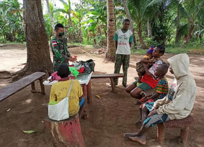 Peduli Terhadap Kesehatan, Satgas Yonif 125 Berikan Pelayanan Kesehatan Kepada Warga Perbatasan
