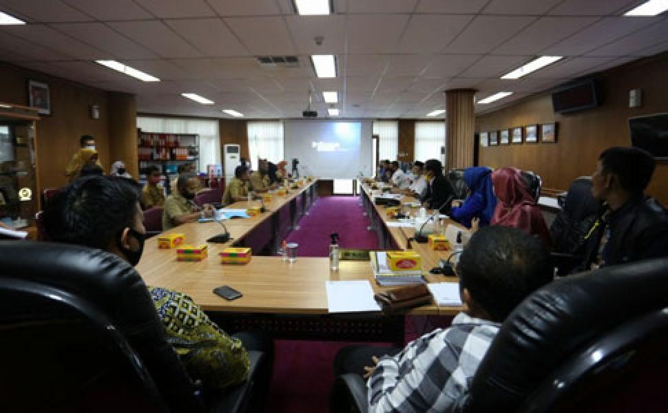 Pemprov dan DPRD Riau Bahas Raperda Tentang Perubahan Perda Nomor 4 Tahun 2016