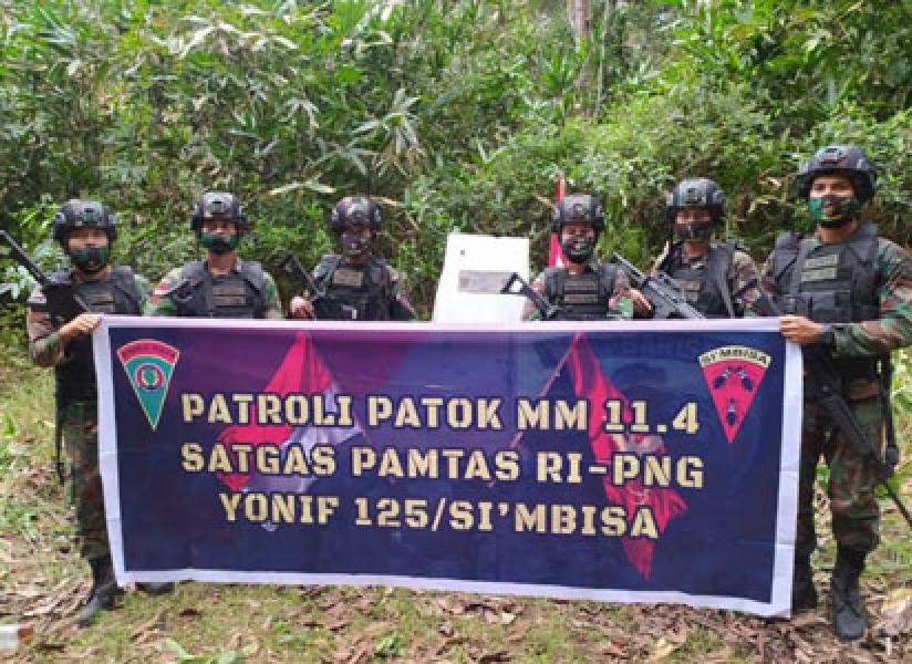 Prajurit Satgas Yonif 125/Simbisa Gelar Patroli Patok Batas Negara RI-PNG