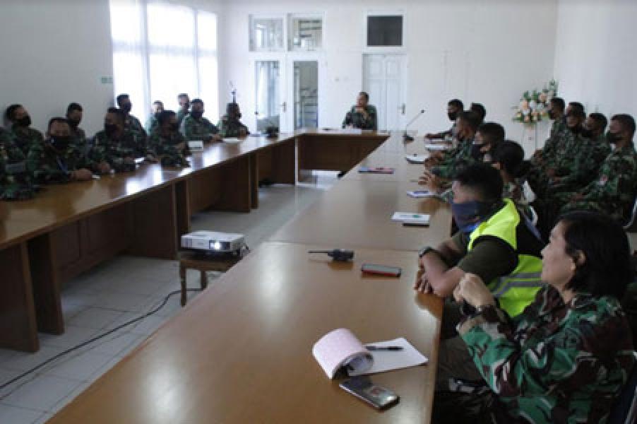 Rapat Staf  Lanud Sam Ratulangi Awal Pengabdian di Bumi Nyiur Melambai