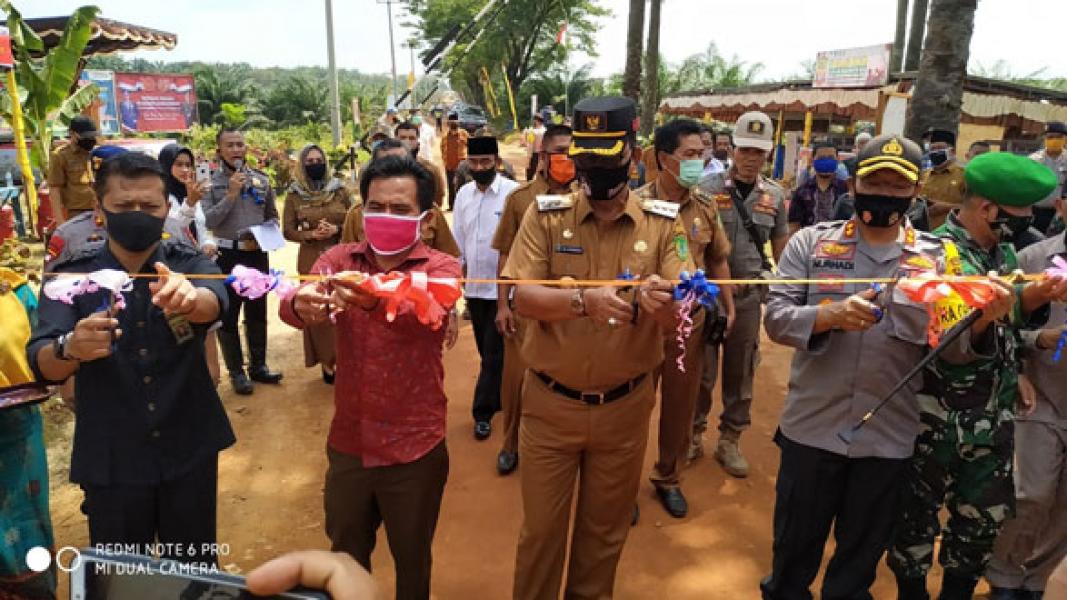 Resmikan Kampung Tangguh Nusantara, Bupati Suyatno Ajak Seluruh Perusahaan Ikut Peduli