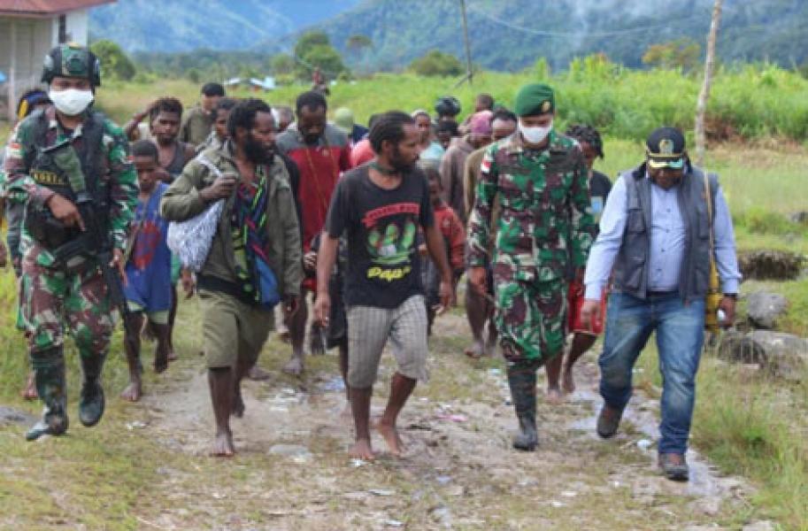 Satgas Yonif 754 Kostrad Kawal Kunjungan Wakil Ketua 1 DPRD Timika di Jila Papua