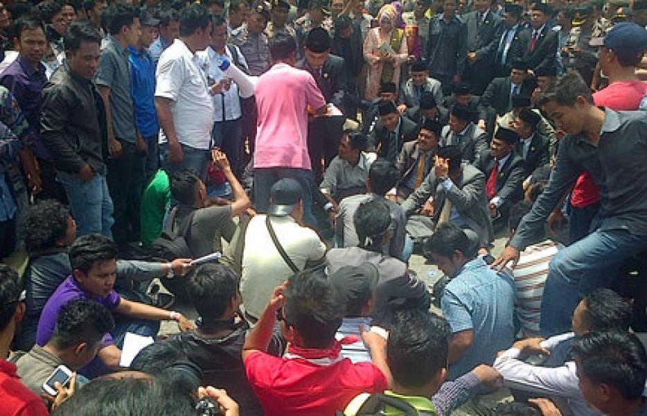 Baru Dilantik, 35 Anggota DPRD Pelalawan Dipaksa Berjemur