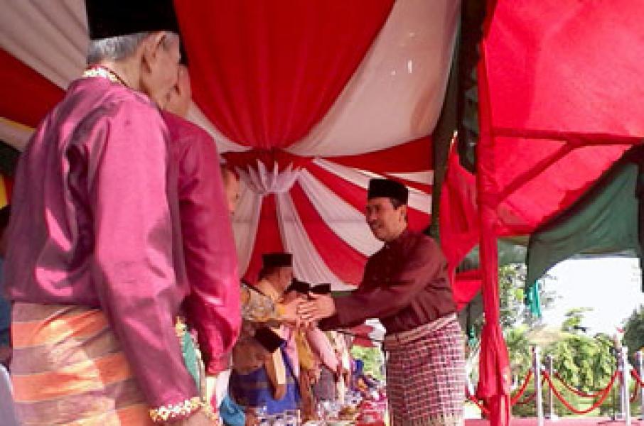 Bupati: Mari kita Bangun Negeri Kita Secara Bahu-membahu