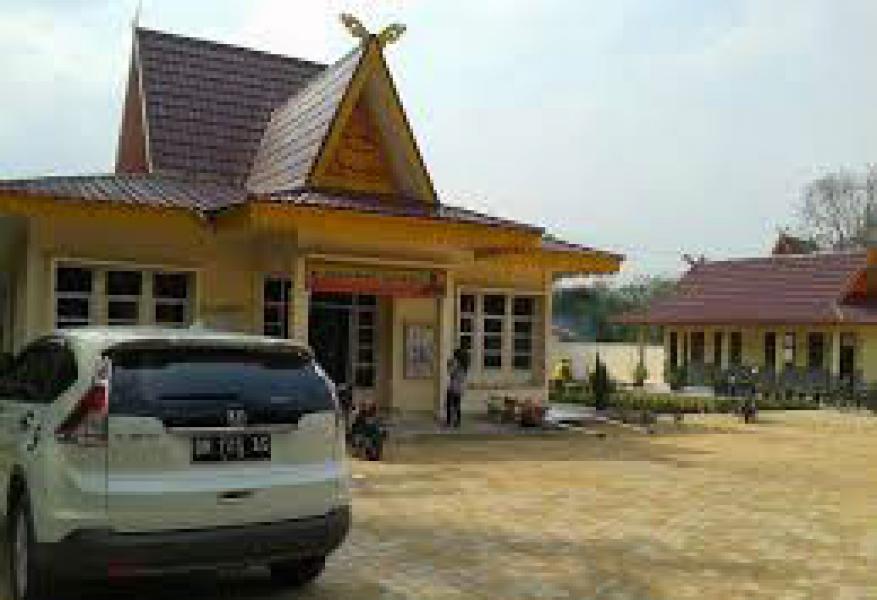 Dituding Pegawai Masuk Sesuka Hati