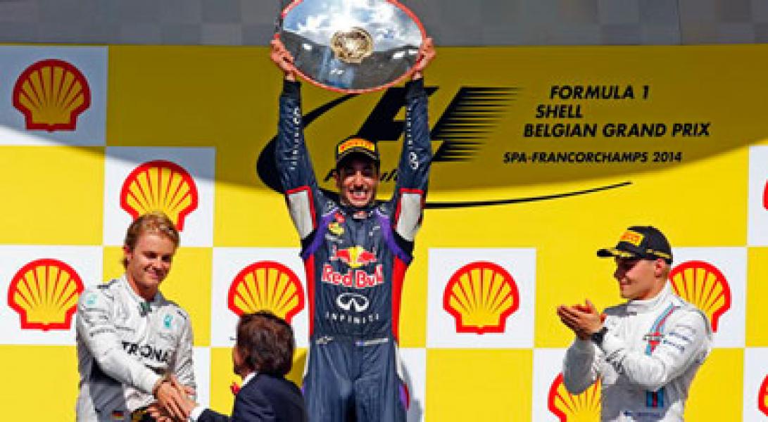 Diwarnai Insiden Duo Mercedes, Ricciardo Kampiun GP Belgia