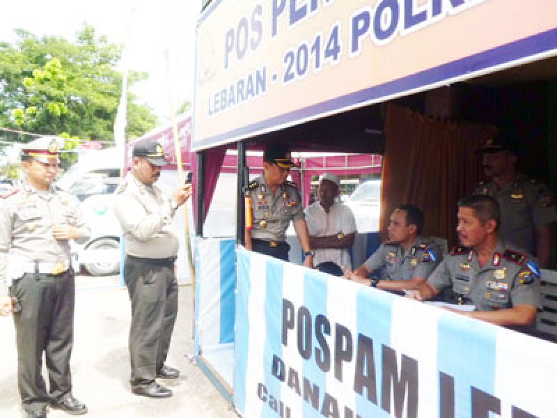 Kapolda Riau Tinjau Puncak Arus Balik Idul Fitri 1435 H di Kampar