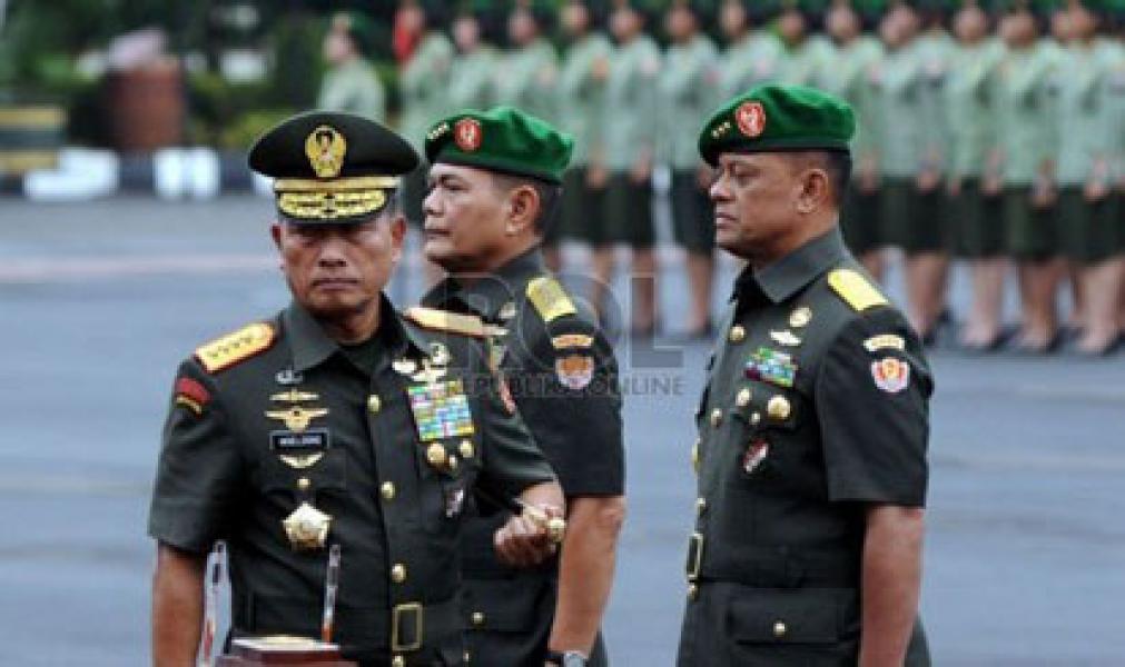 Panglima TNI Puji Karya Iwan Fals