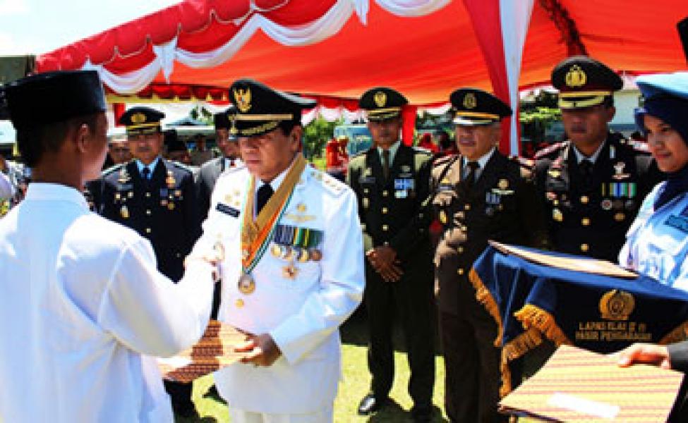 Tiga Napi Lapas Klas IIB Pasir Pengaraian Terima Remisi Bebas