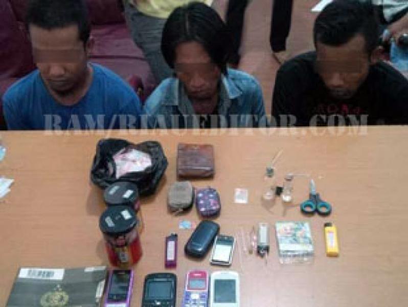 Asik Pesta Sabu, Tiga Pemuda Dibekuk Polisi
