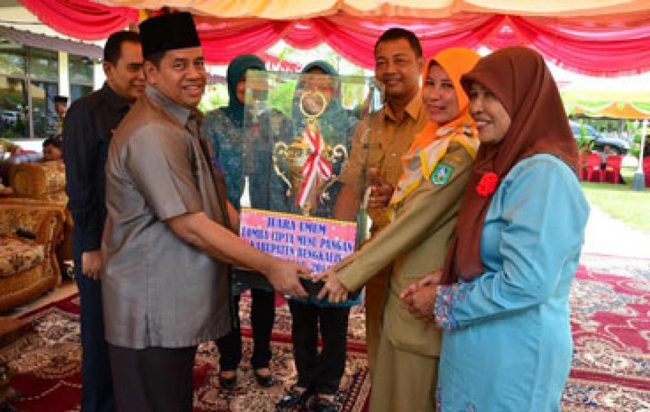 Bantan Boyong Piala Bertahan Lomba B2SA
