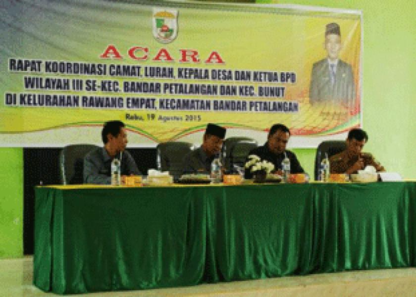 Bupati Buka Rakor Camat Lurah Kepala Desa dan Ketua BPD Wil III