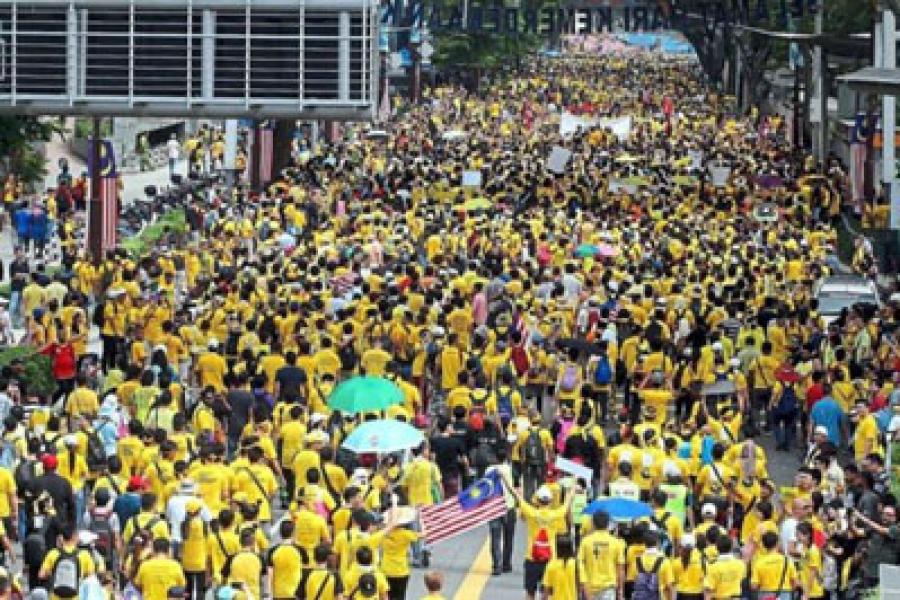 Demonstrasi Besar-besaran di Malaysia Masuki Hari Kedua